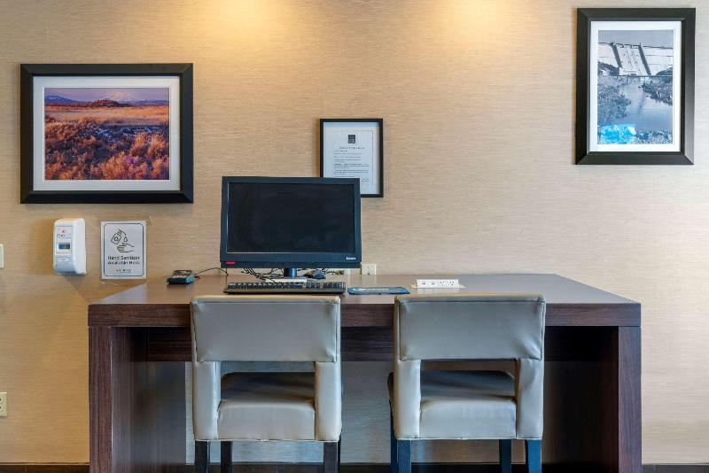 هتل Comfort Suites Redding  Shasta Lake