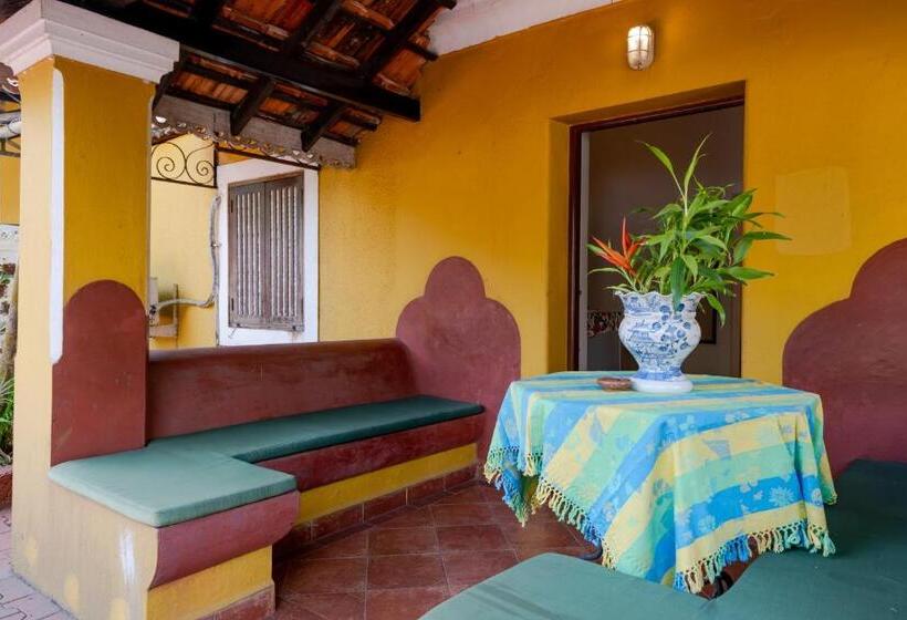 Granpa S Inn Hotel Bougainvillea