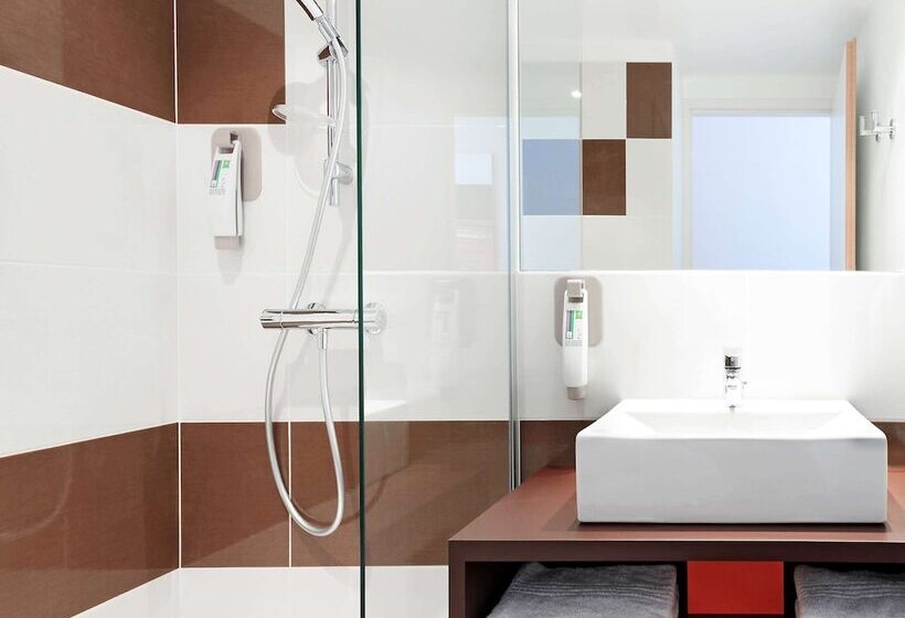 هتل Ibis Styles Montpellier Centre Comedie