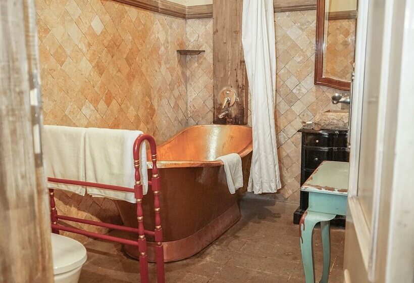 בית מלון כפרי Kayu Arum Resort