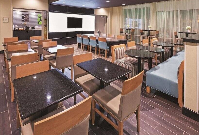 בית מלון כפרי La Quinta By Wyndham Wichita Falls   Msu Area