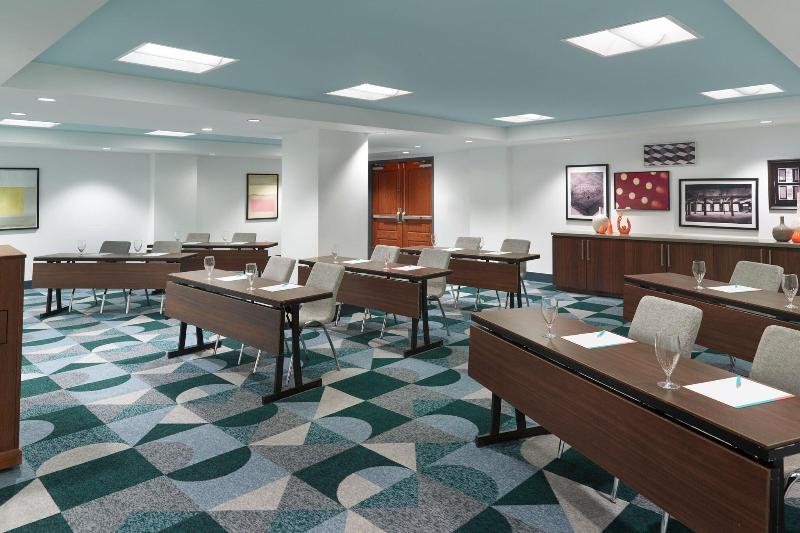 בית מלון כפרי Le Méridien Tampa, The Courthouse