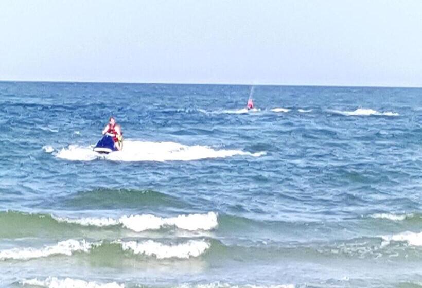 هتل Nern Chalet Beachfront