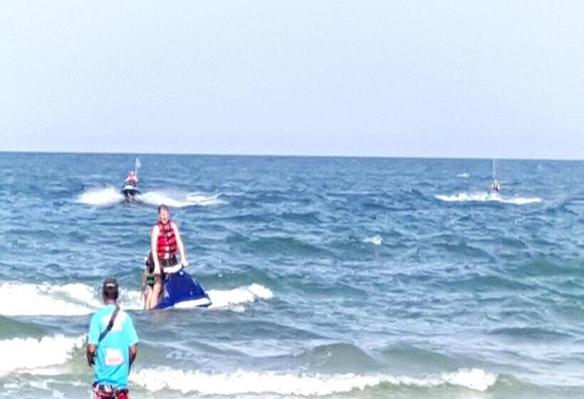 هتل Nern Chalet Beachfront