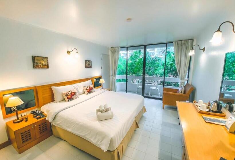 هتل Nern Chalet Beachfront