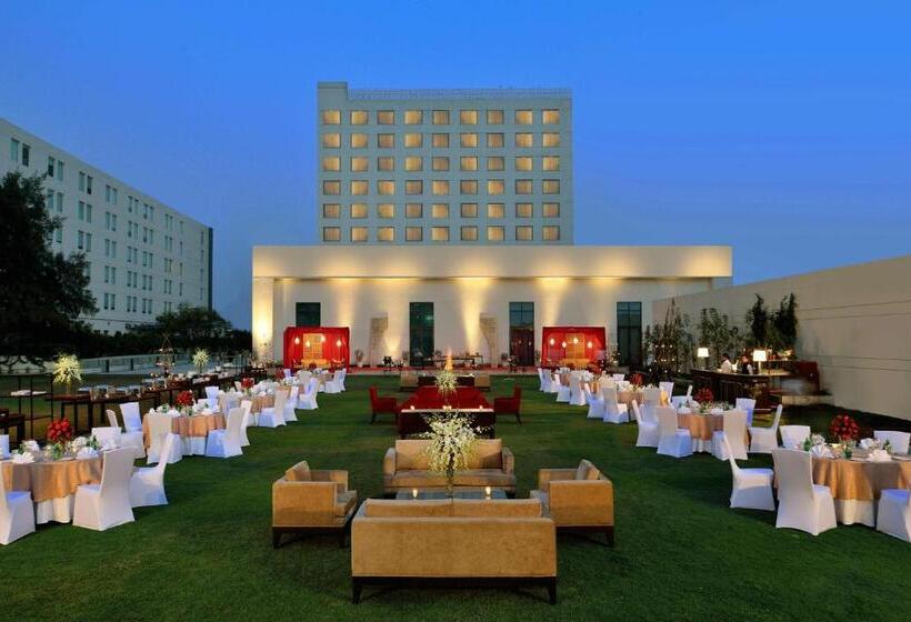 فندق Park Plaza Chandigarh Zirakpur