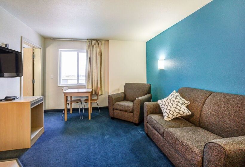 汽车旅馆  Days Inn By Wyndham Stony Plain