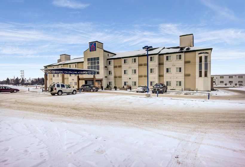 汽车旅馆  Days Inn By Wyndham Stony Plain