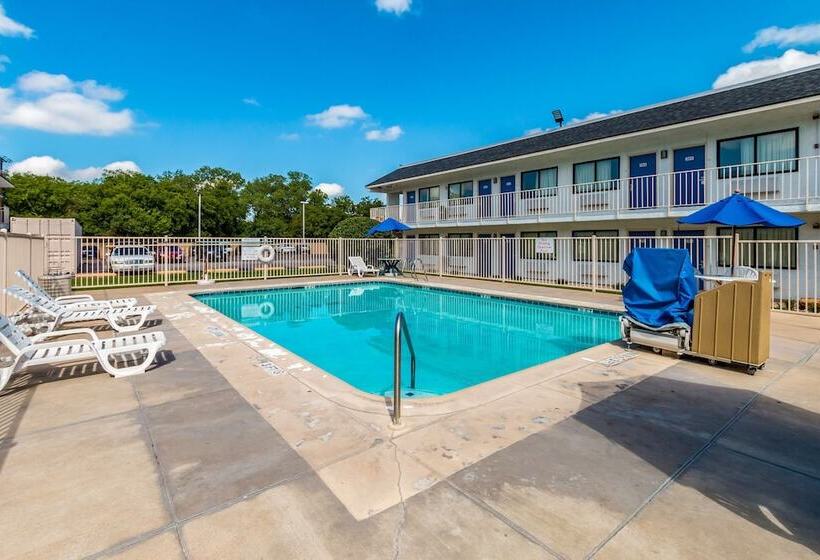 Motel 6bellmead, Tx  Waco