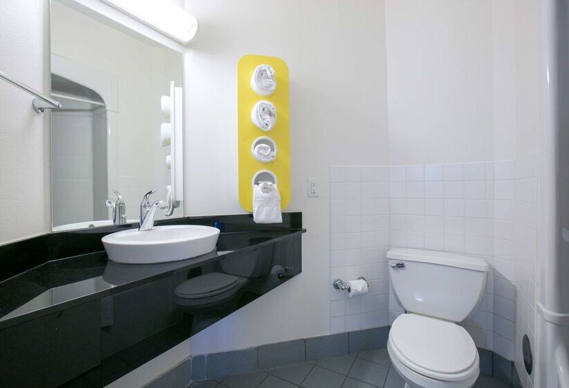 Motel 6brooklyn Center, Mn  Minneapolis