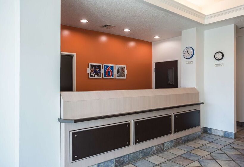 Motel 6dale, In