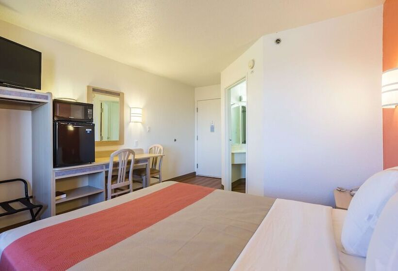 Motel 6dale, In