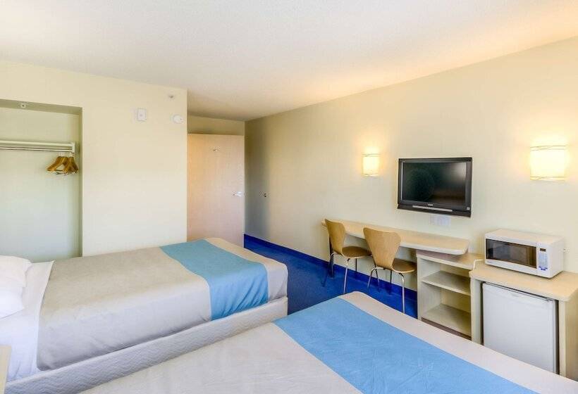 Motel 6estevan, Sk