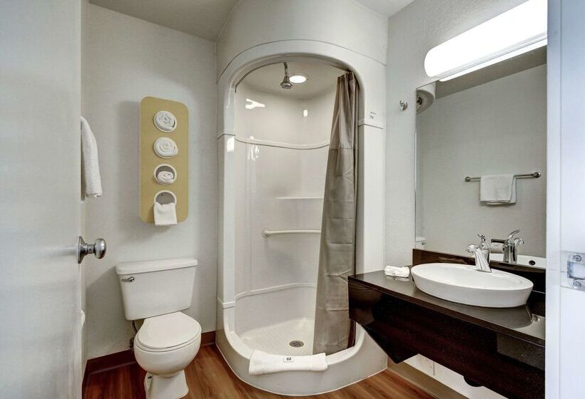 מוטל Econo Lodge Midvale