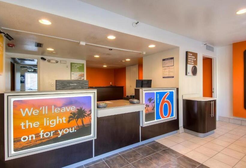 Motel 6oceanside, Ca