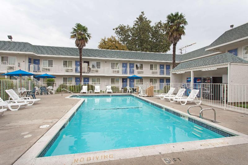 Motel 6sacramento, Ca  Central