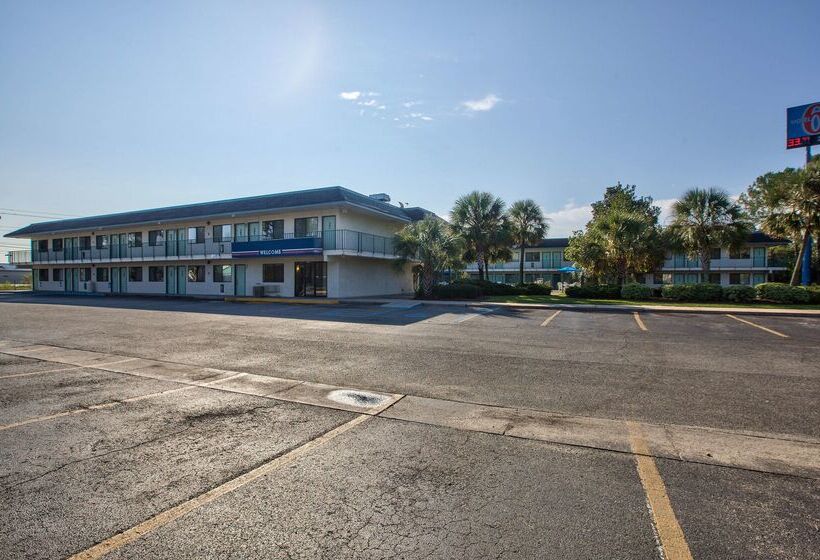 Motel 6valdosta, Ga  University