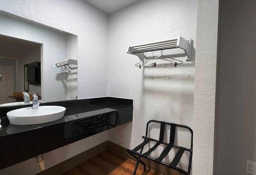 Motel 6webster, Tx  Houston  Nasa Lake