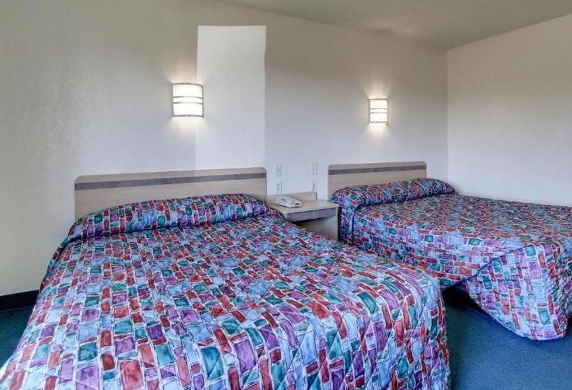 모텔 Baymont Inn & Suites Shawnee