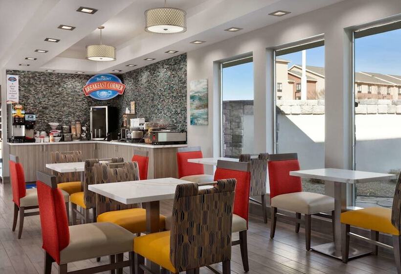 모텔 Baymont Inn & Suites Shawnee