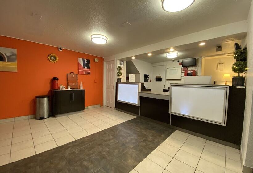 מוטל Loyalty Inn Tallahassee