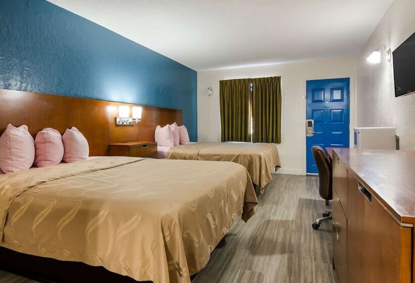 فندق على الطريق Rodeway Inn Broken Bowhochatown