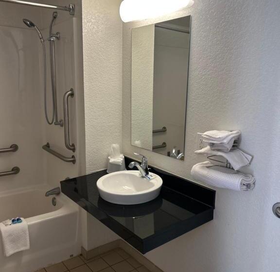 Мотель Rodeway Inn