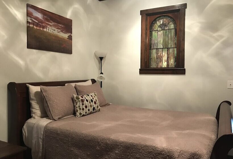 צימר Mcgrady Inn