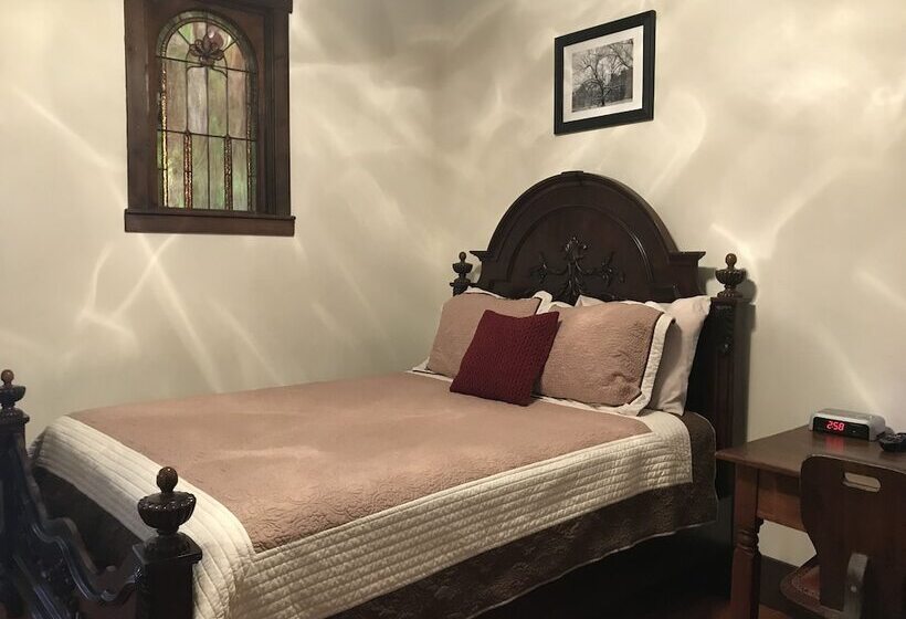 צימר Mcgrady Inn