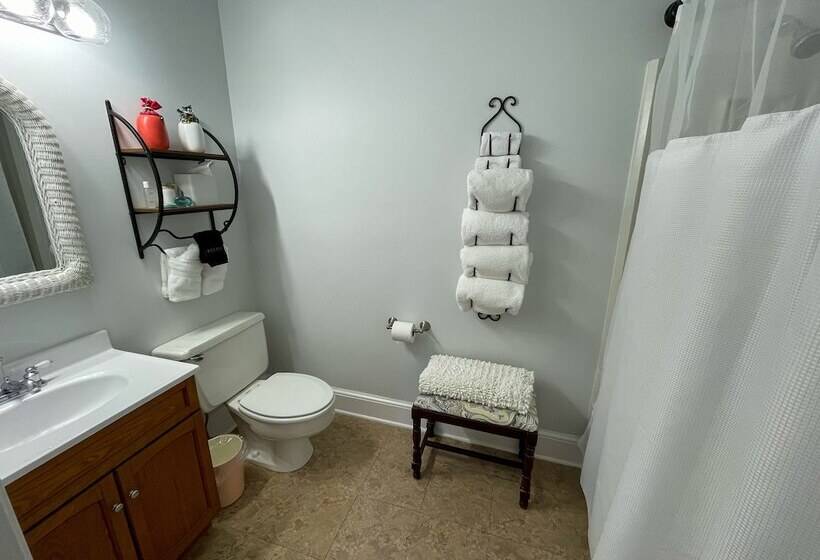 تختخواب و صبحانه Meadows Inn