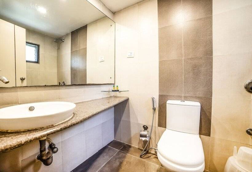 Fabhotel Flamingo Anna Nagar