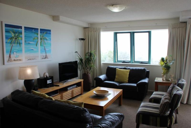 Grand Palais Boolarong Beachside Apartments