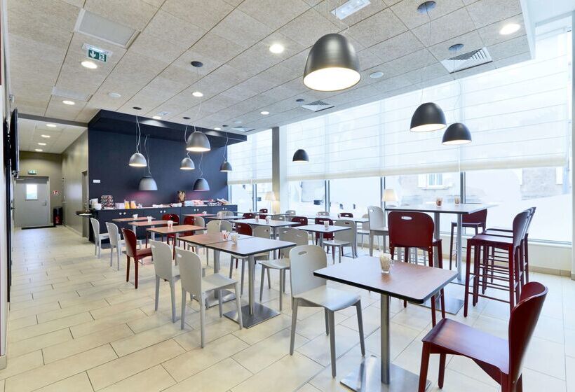 בית מלון כפרי Campanile La Roche Sur Yon Centre Gare