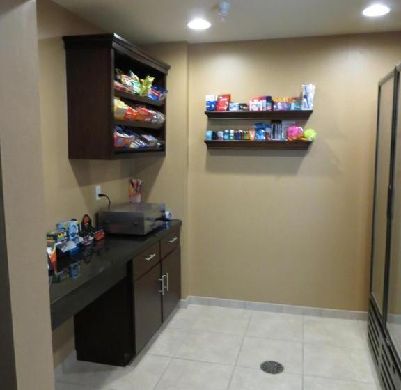 בית מלון כפרי Cobblestone Inn & Suites   Harper