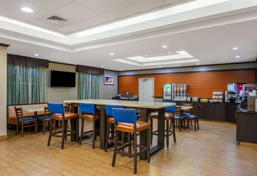 فندق La Quinta Inn & Suites Casino And Bar By Wyndham Glendive
