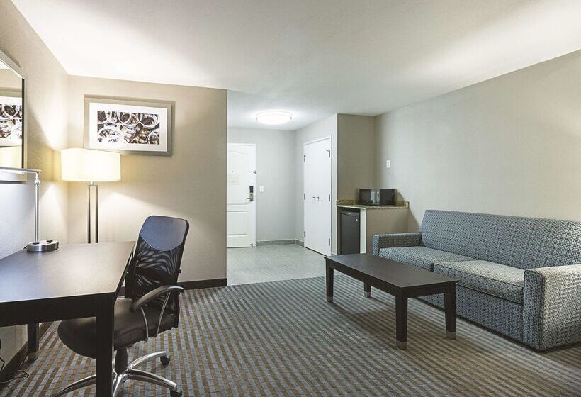 فندق La Quinta Inn & Suites Casino And Bar By Wyndham Glendive