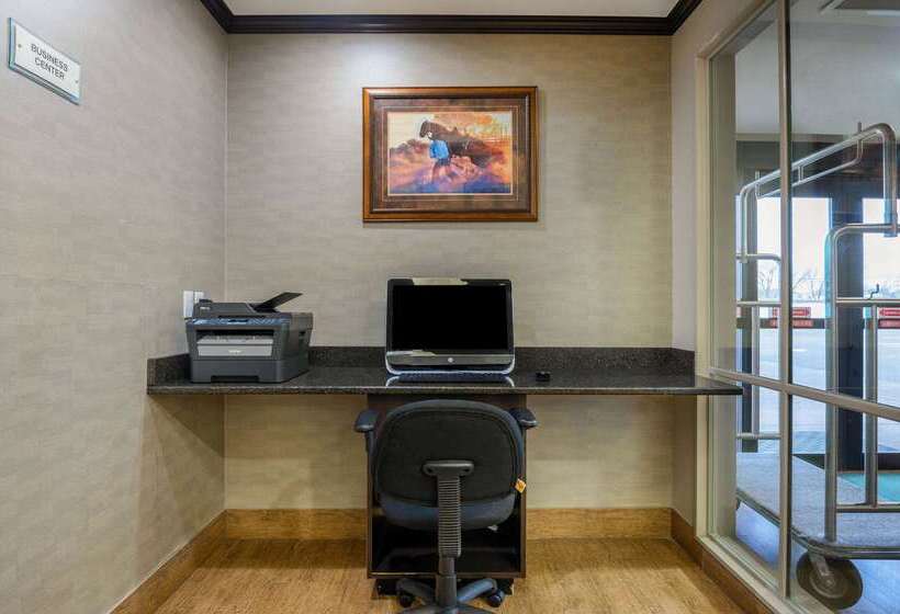 فندق La Quinta Inn & Suites Casino And Bar By Wyndham Glendive