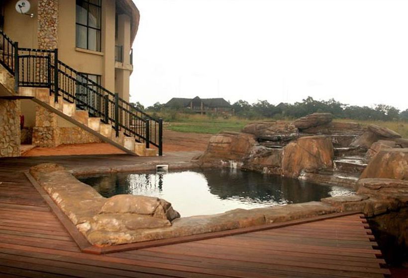 בית מלון כפרי Protea Zebula Lodge