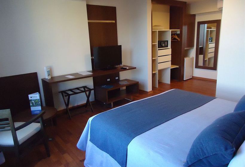 هتل Puerto Amarras  & Suites