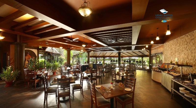 בית מלון כפרי Uday Suites   The Airport