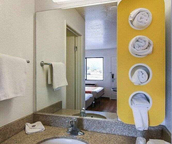 Motel 6 Buellton, Ca   Solvang Area