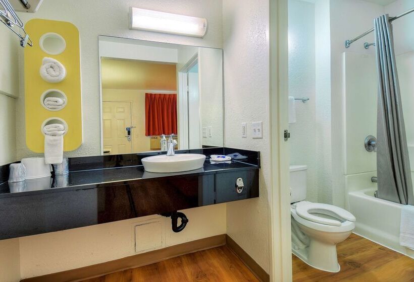 Motel 6 Chino, Ca   Los Angeles Area