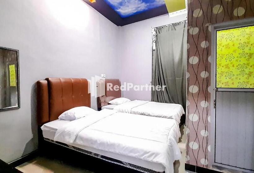酒店 Mt Syariah Homestay Kerinci Redpartner