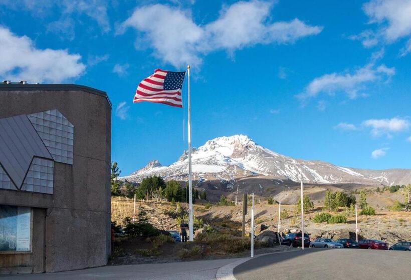 호텔 The Chefs Chalet At Collins Lake