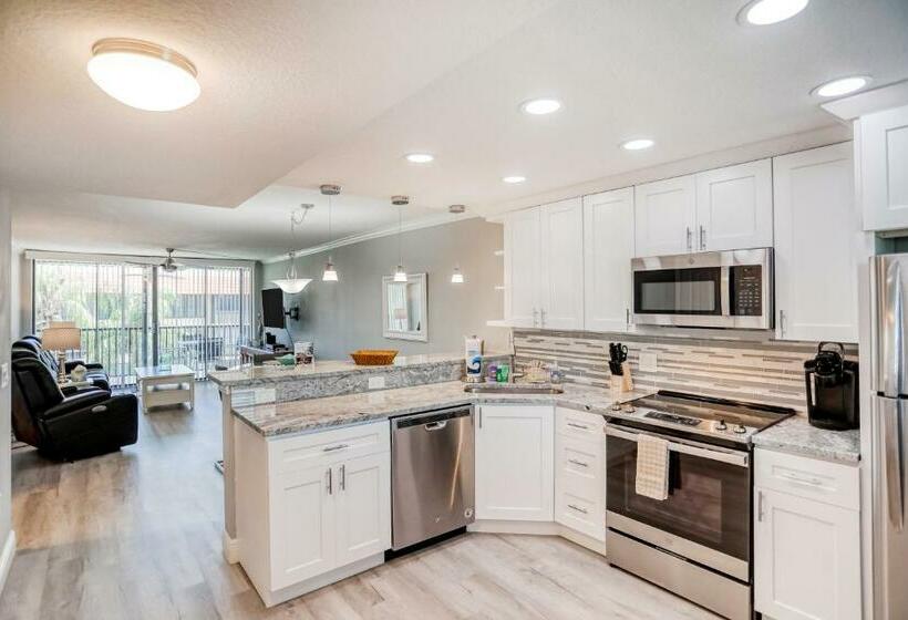 فندق Bay Mariner 428