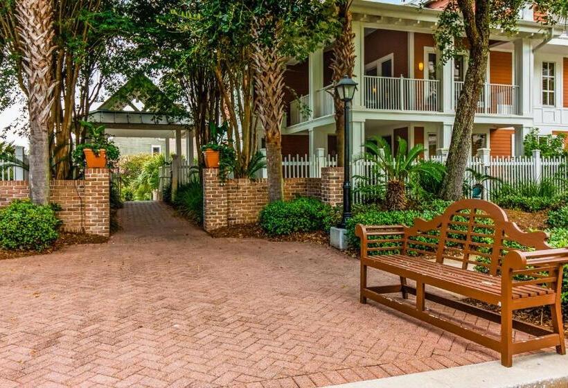 هتل Sandestin Baytowne Wharf 449 Market St Inn
