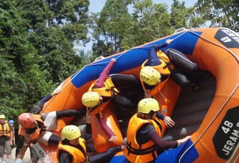 هتل Countryview Recreation Park & Resort