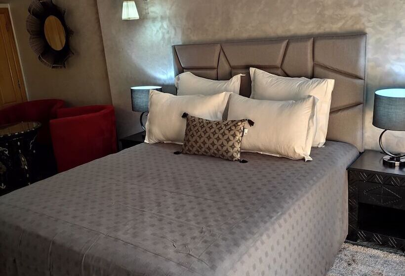 فندق Equi Palace & Spa