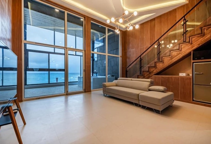 فندق Pohang Soyu Garden Pool Villa