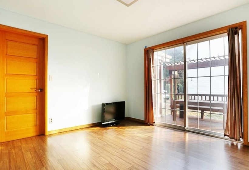 ホテル Yangju Jangheung Haeil Nongjang Pension